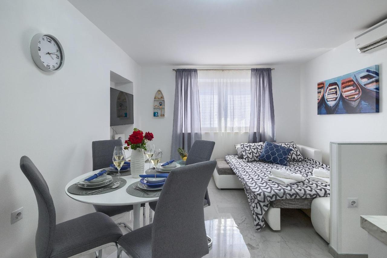 Studio Apartman Luka Pomer Eksteriør billede